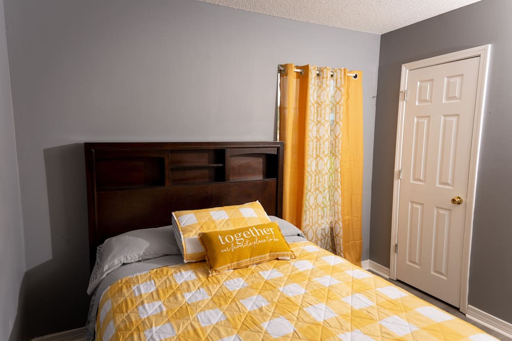 Photo of Bedroom in Theodore