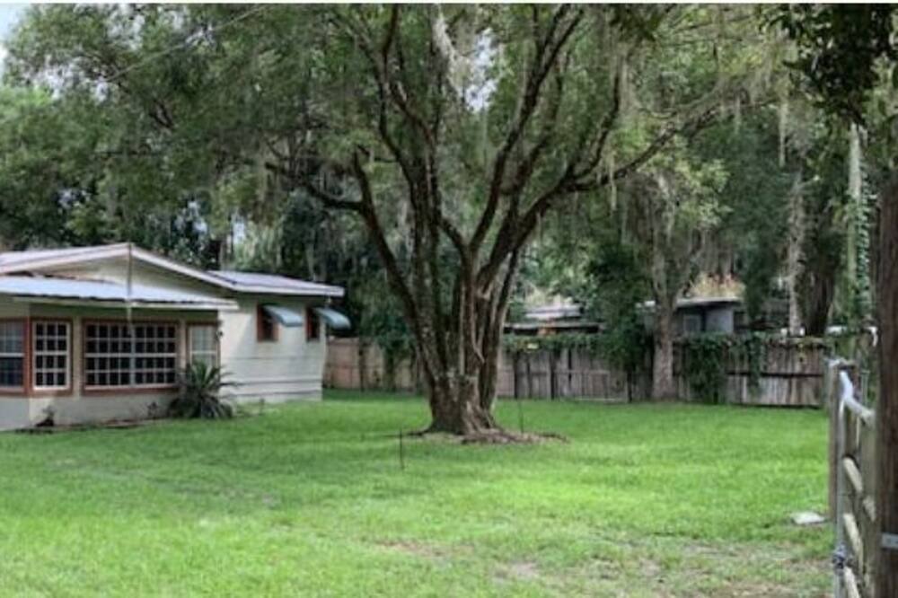 Photo of Outdoor in Lemon Bluff