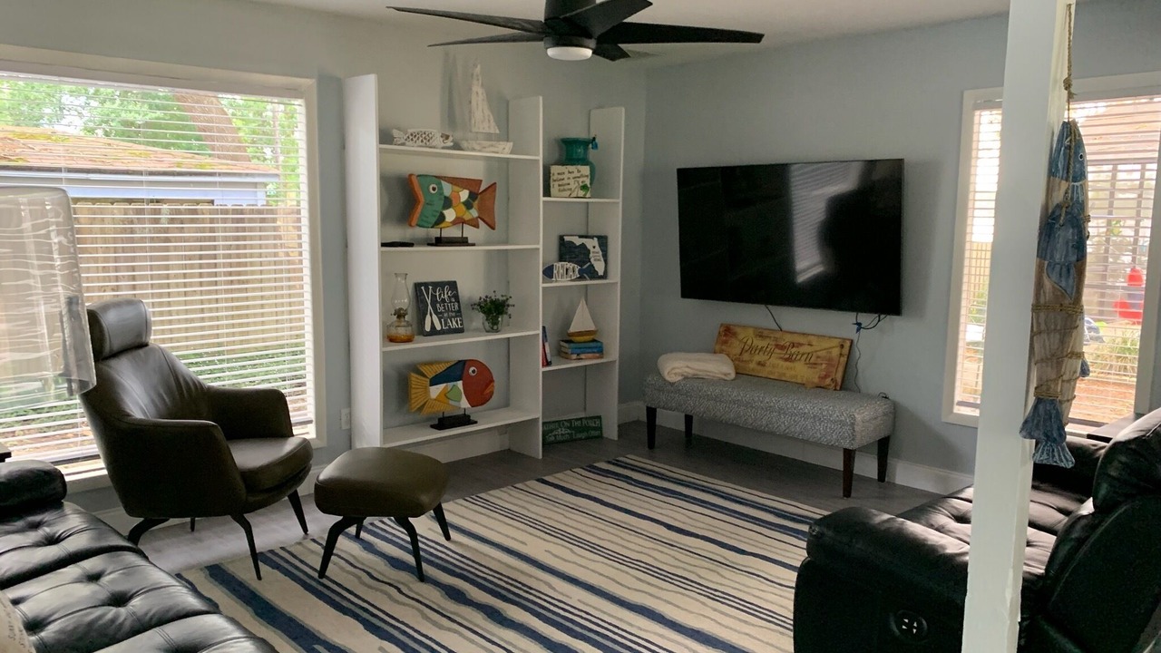 Photo of Livingroom in Interlachen