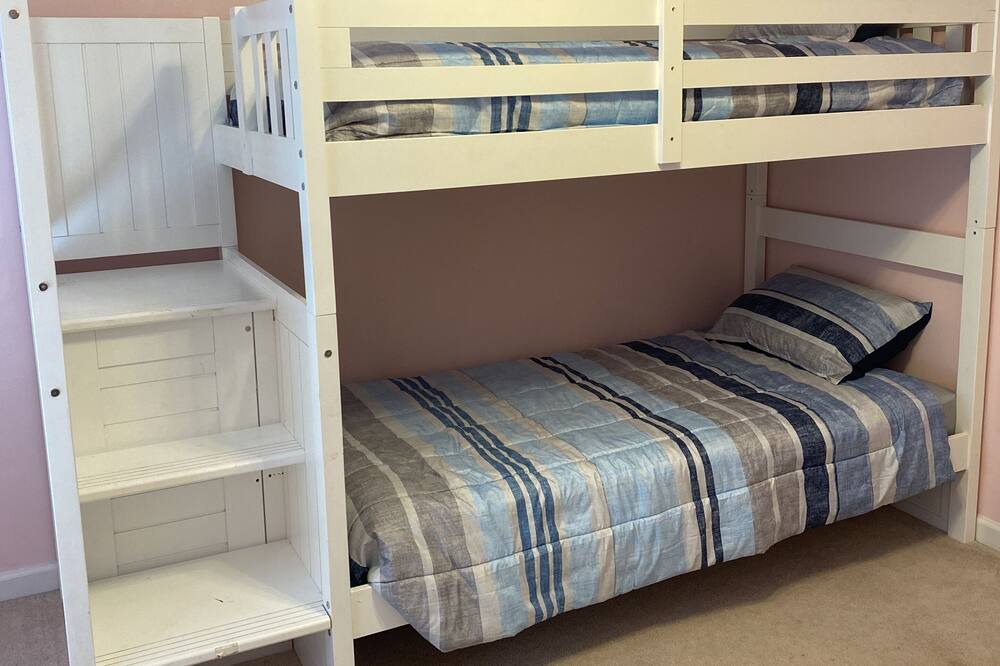 Photo of Bedroom in Edgar