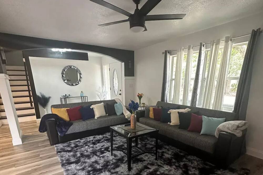 Photo of Livingroom in Winter Springs