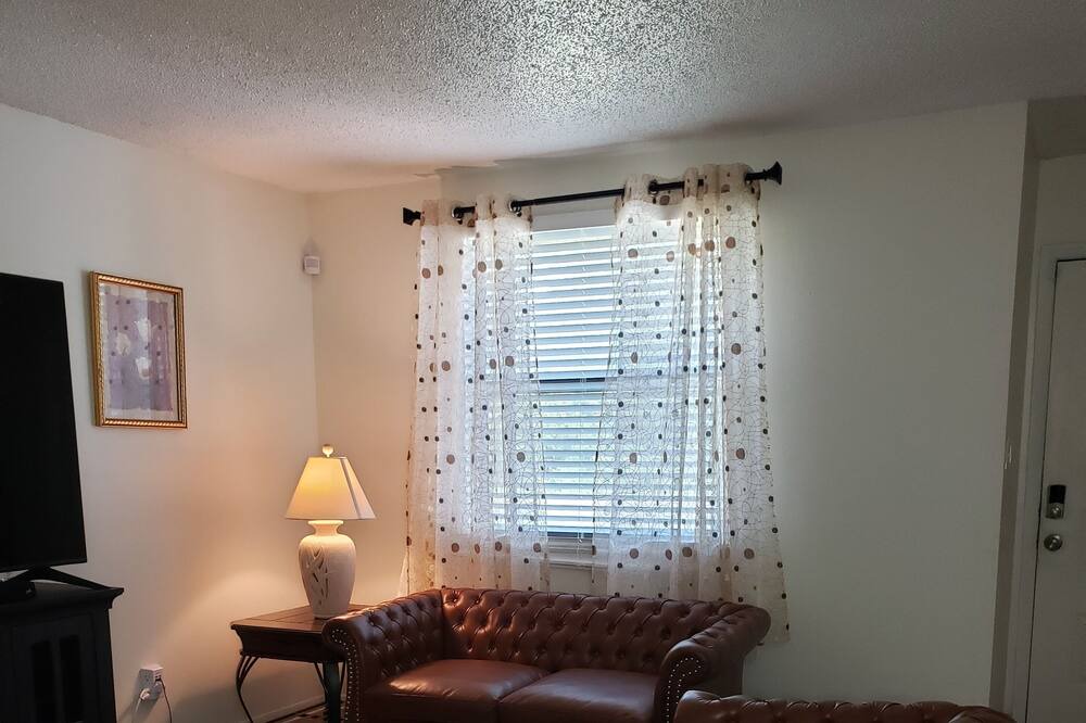 Photo of Livingroom in Palatka