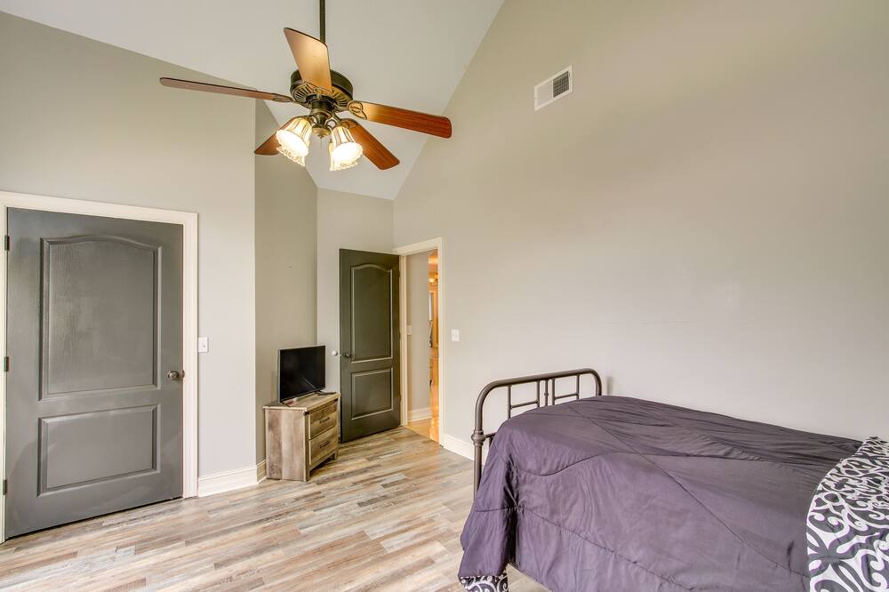 Photo of Bedroom in Muscle Shoals