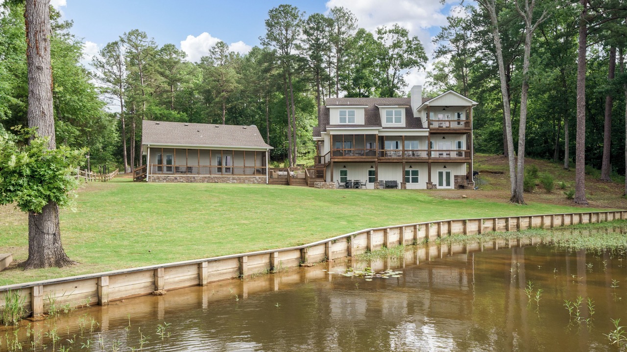 Photo of Outdoor in Samantha