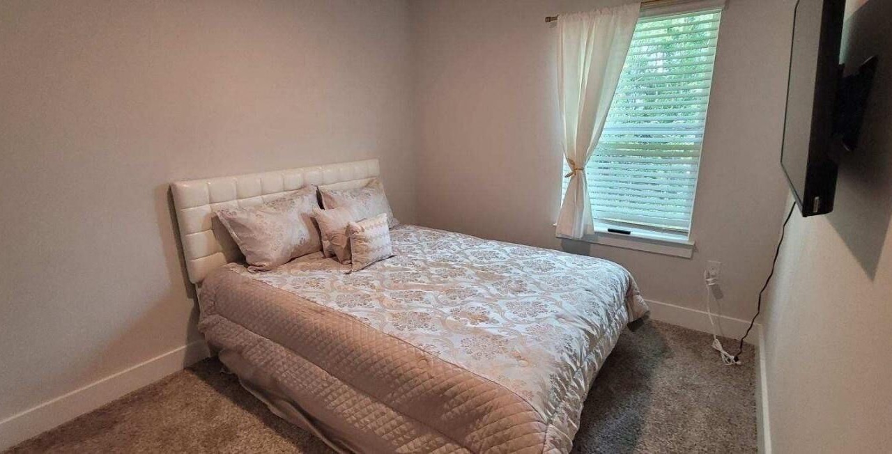 Photo of Bedroom in Pine Forest
