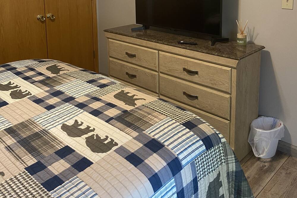 Photo of Bedroom in Lake City