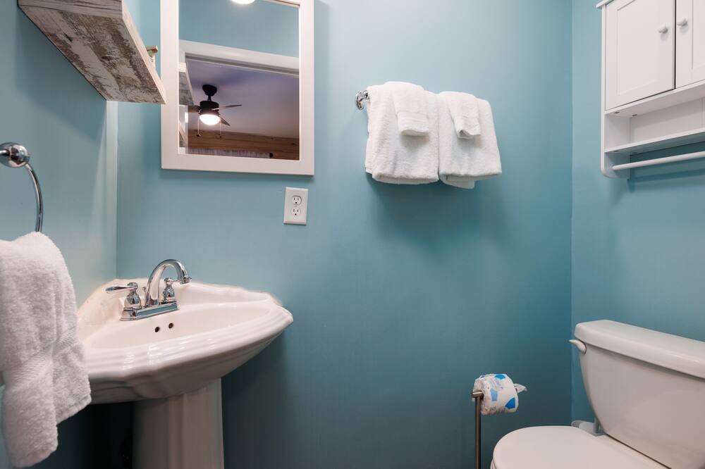 Photo of Bathroom in Fort Morgan