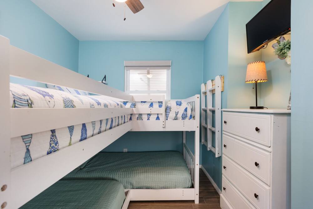 Photo of Bedroom in Fort Morgan