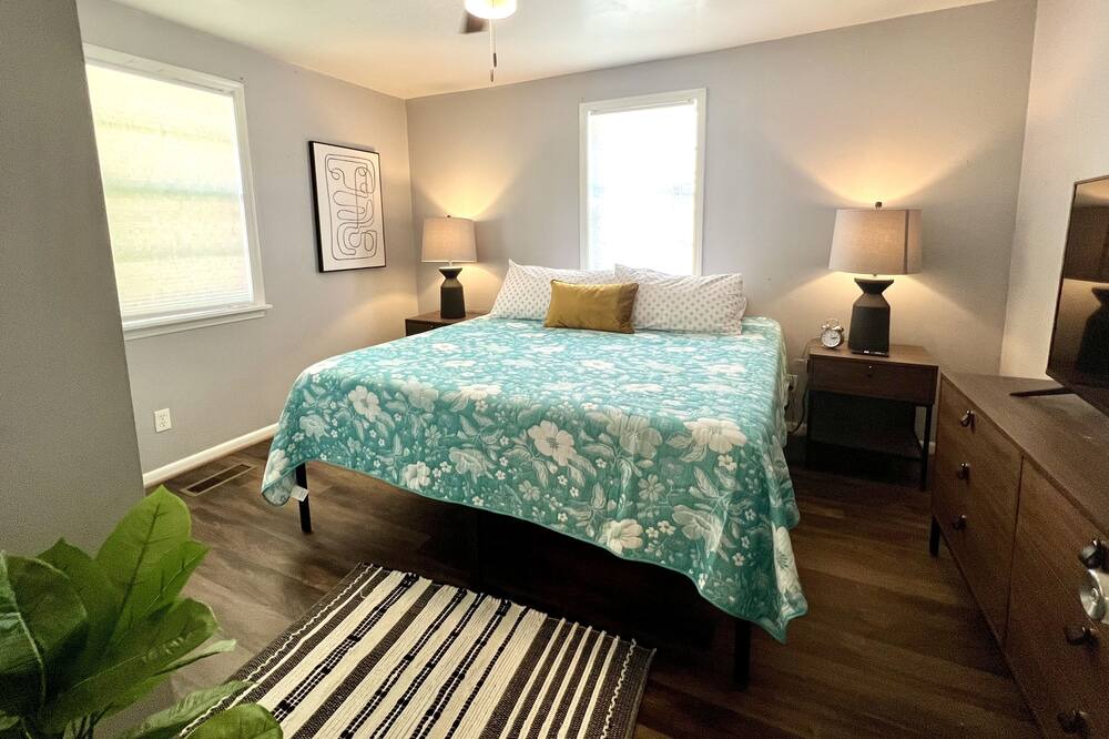 Photo of Bedroom in Clanton