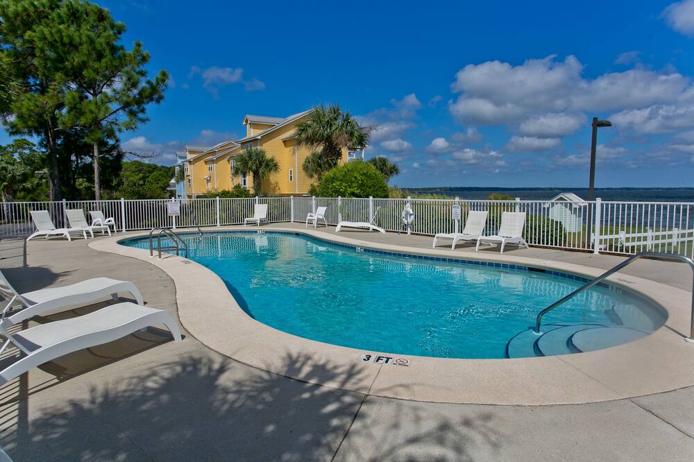 Photo of Outdoor in Innerarity Townhomes