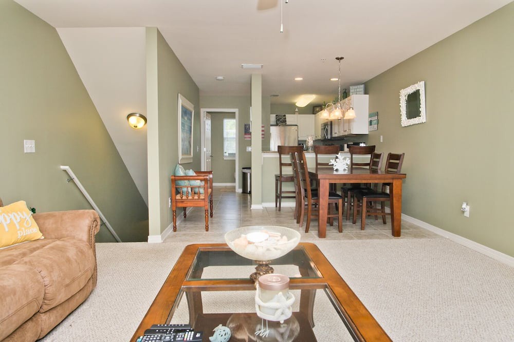 Photo of Livingroom in Innerarity Townhomes