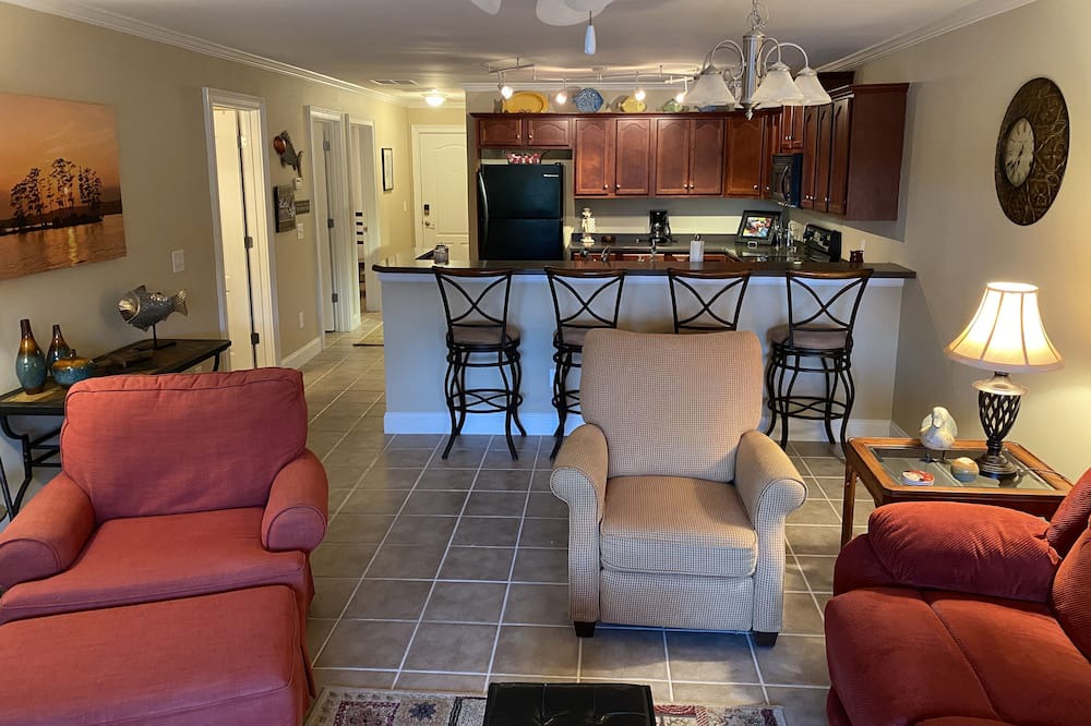 Photo of Livingroom in Alexander City
