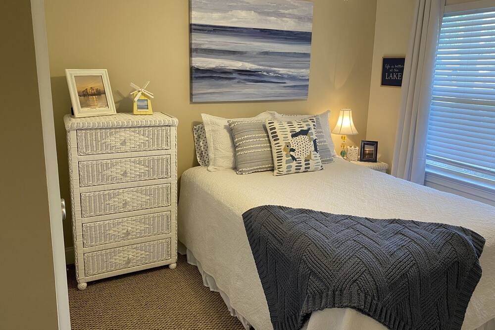 Photo of Bedroom in Alexander City