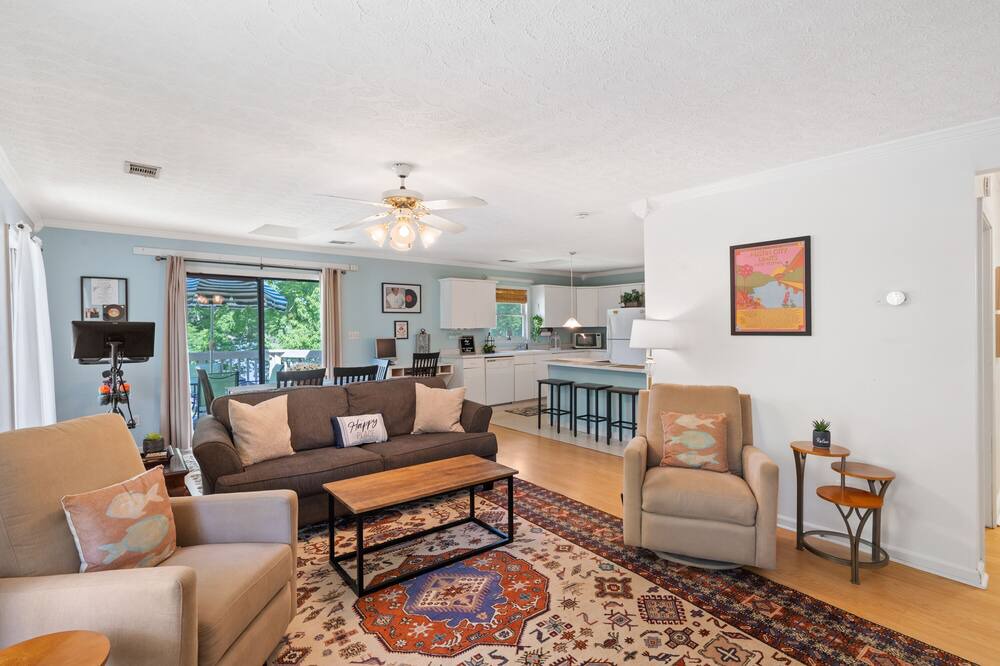 Photo of Livingroom in Hardwick