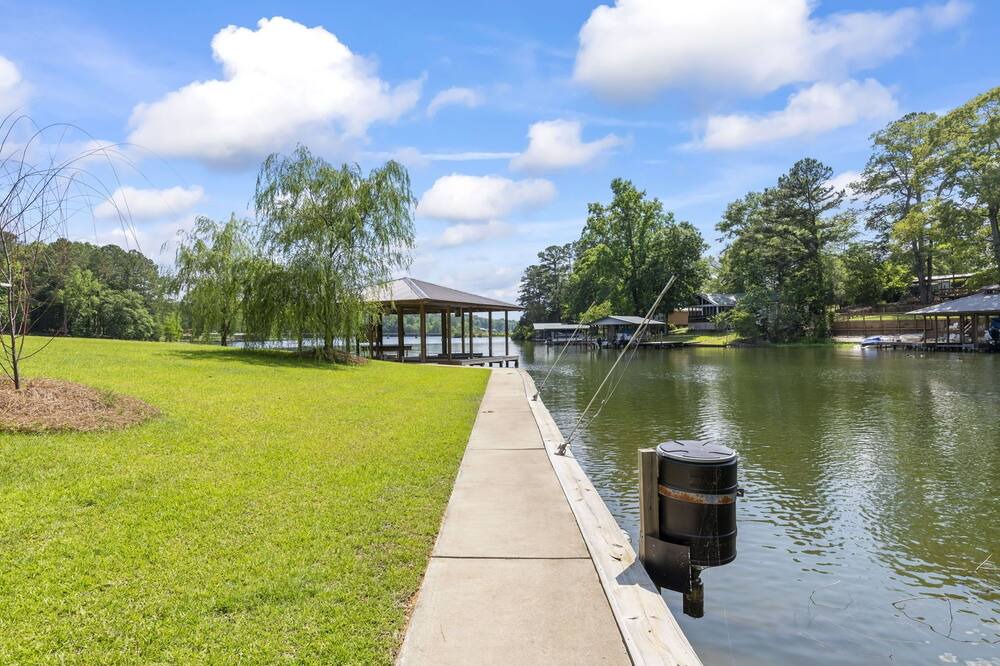 Photo of Outdoor in Deatsville