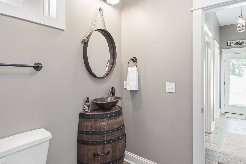 Photo of Bathroom in Deatsville