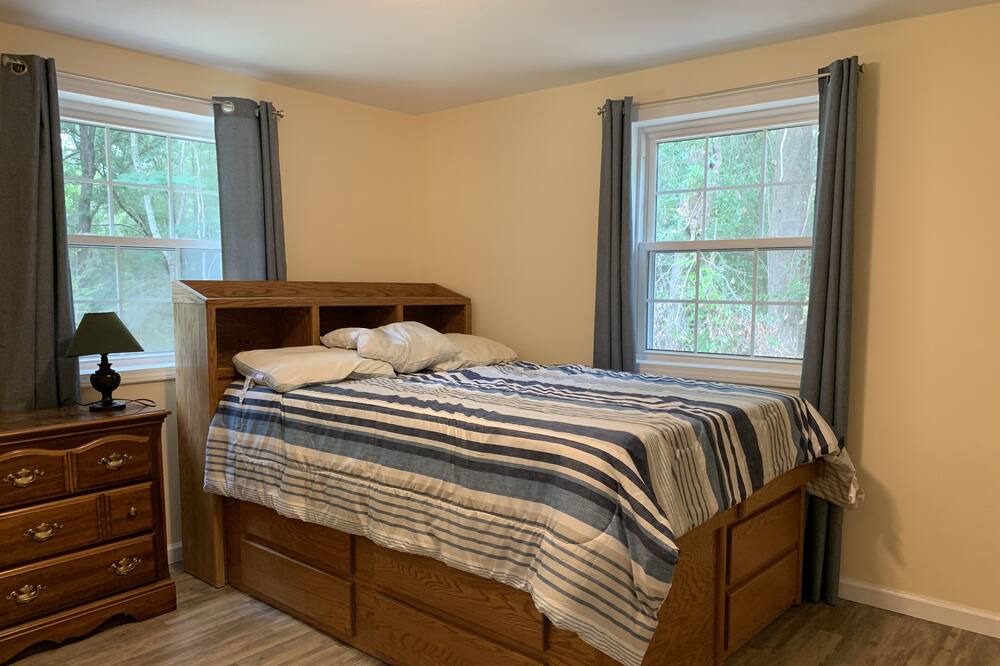 Photo of Bedroom in Baker