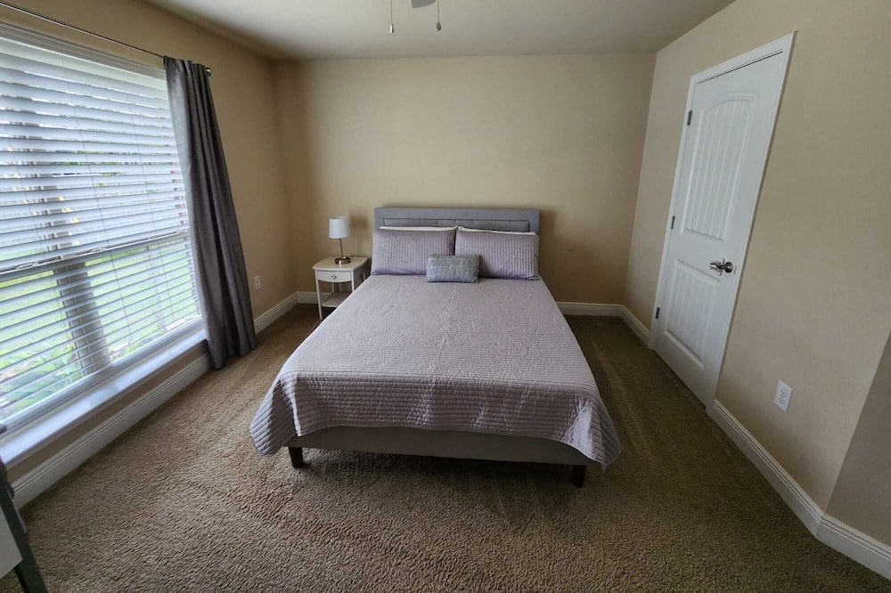 Photo of Bedroom in Biloxi