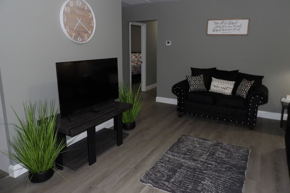Photo of Livingroom in Pascagoula