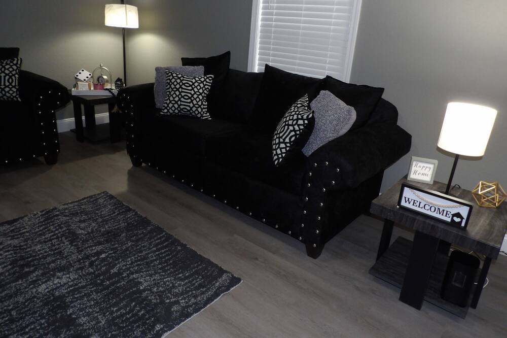 Photo of Livingroom in Pascagoula