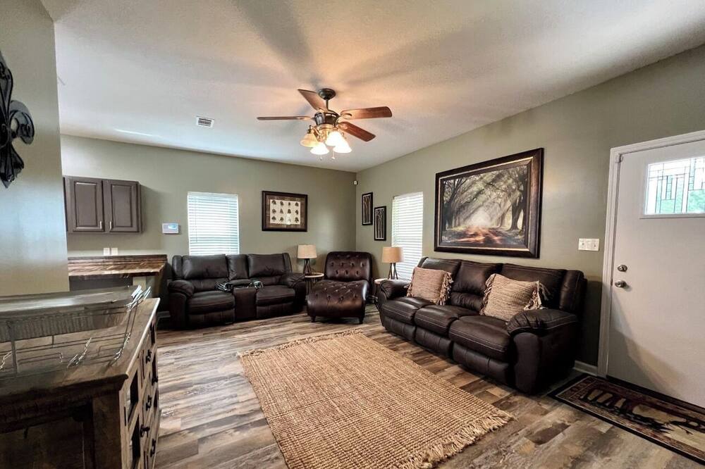 Photo of Livingroom in Perkinston