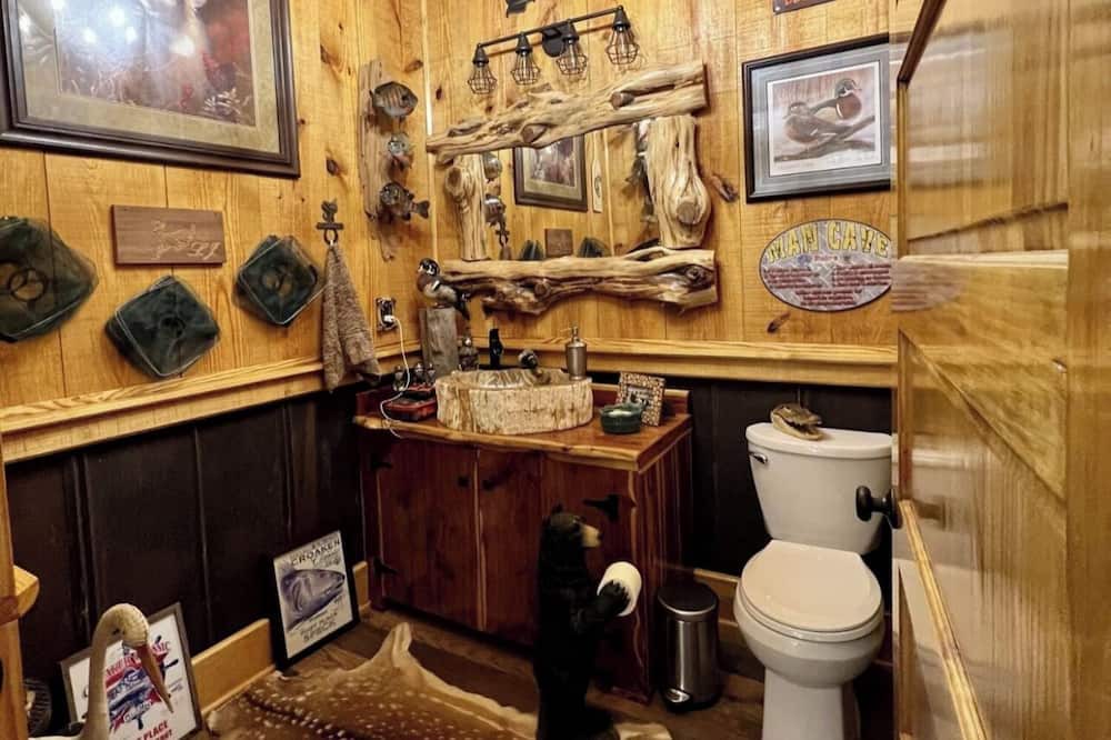 Photo of Bathroom in Perkinston