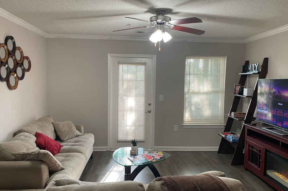 Photo of Livingroom in East Side