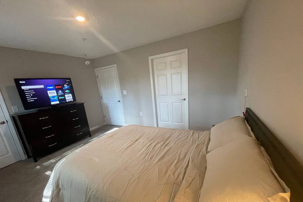 Photo of Bedroom in East Side
