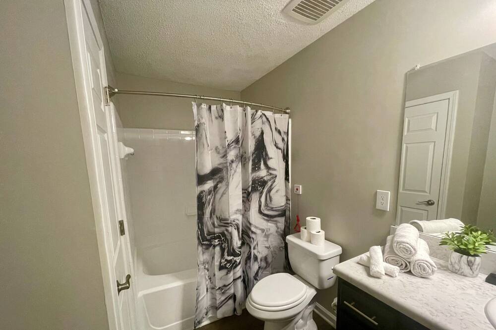 Photo of Bathroom in East Side
