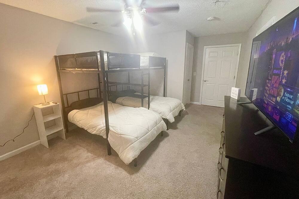 Photo of Bedroom in East Side