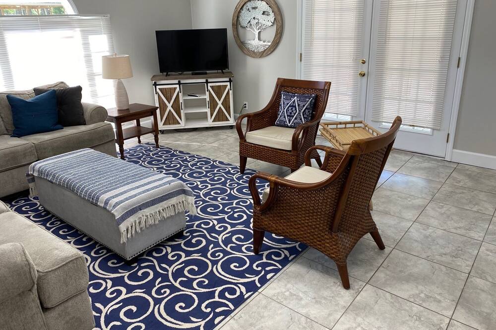 Photo of Livingroom in Auburn