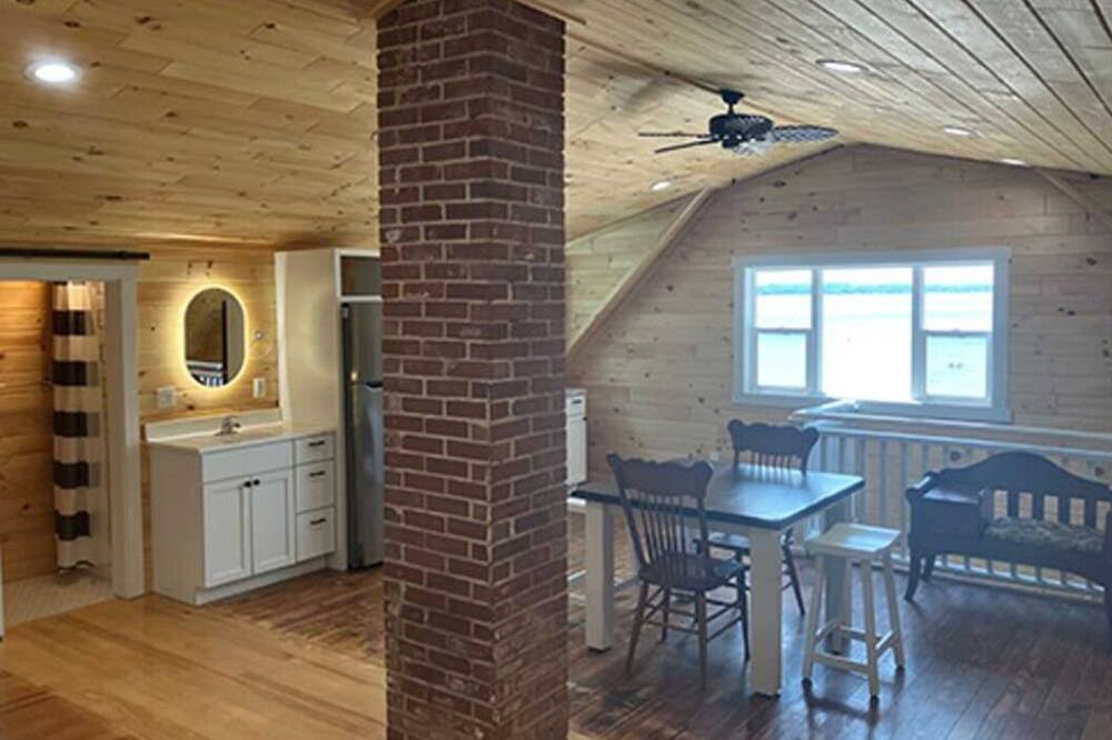 Photo of Bedroom in Lake City
