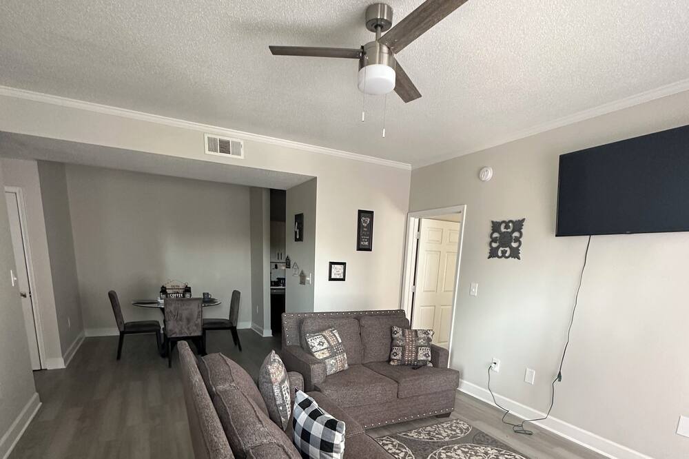 Photo of Livingroom in Tuscaloosa