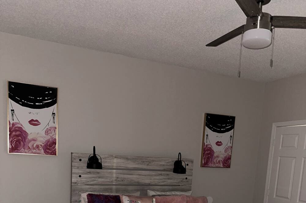 Photo of Bedroom in Tuscaloosa