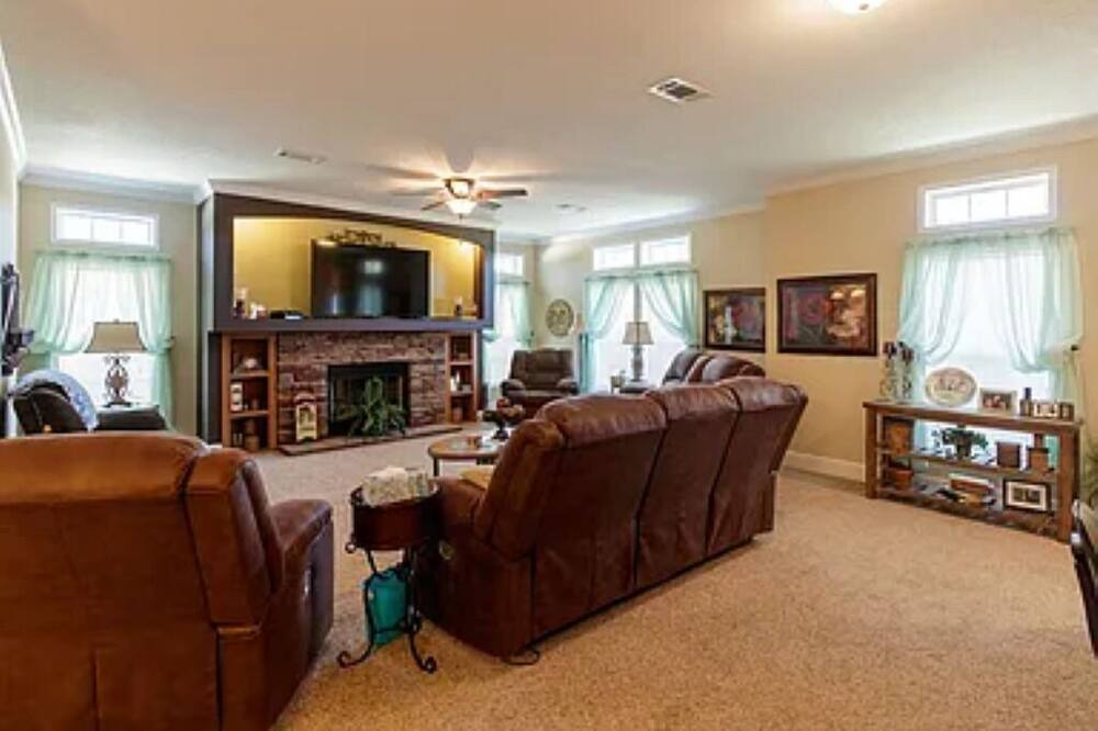 Photo of Livingroom in Valdosta