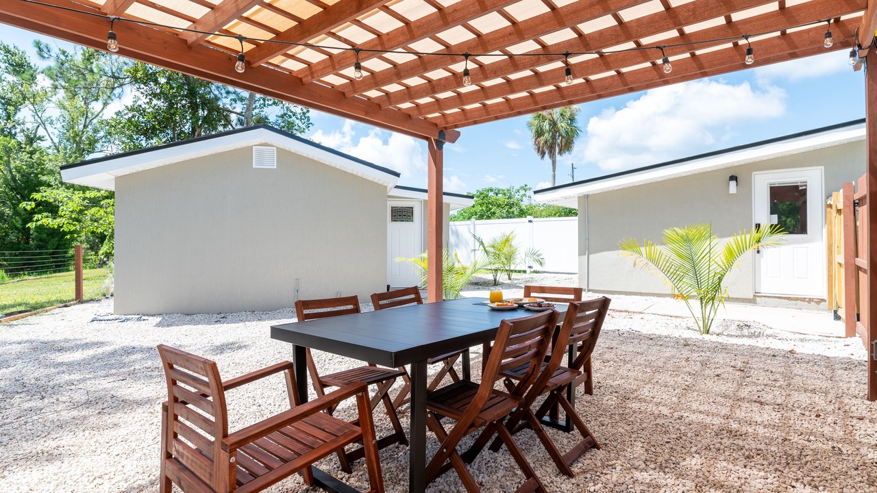 Photo of Patio Balcony in Sandalwood