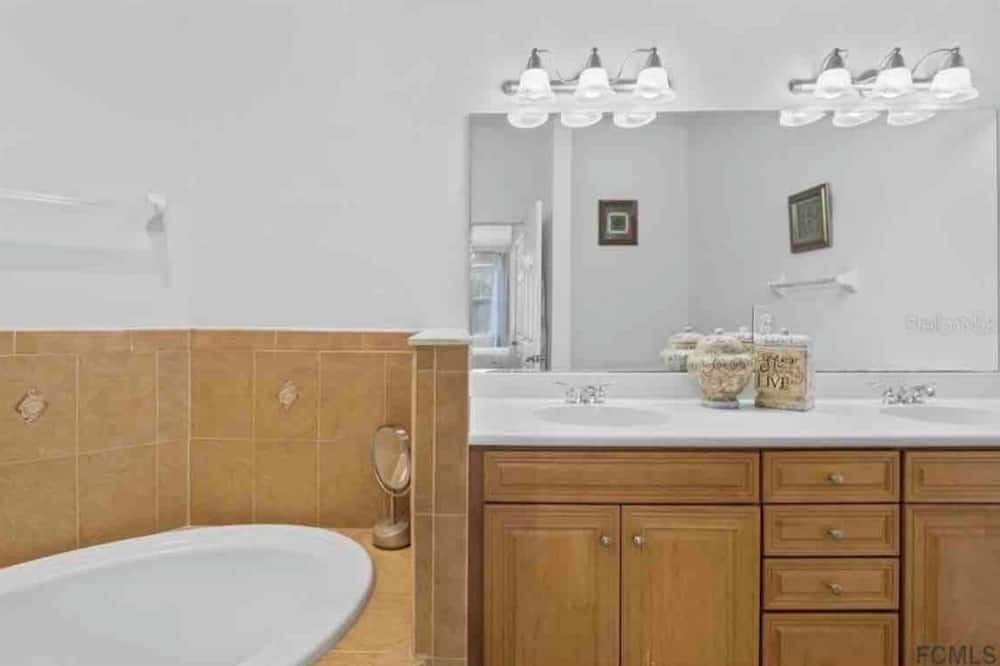 Photo of Bathroom in Palm Coast