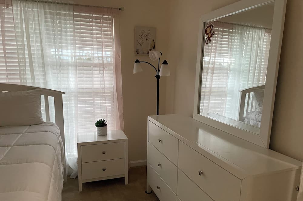 Photo of Bedroom in Grovetown