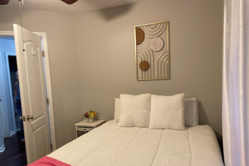 Photo of Bedroom in Grovetown