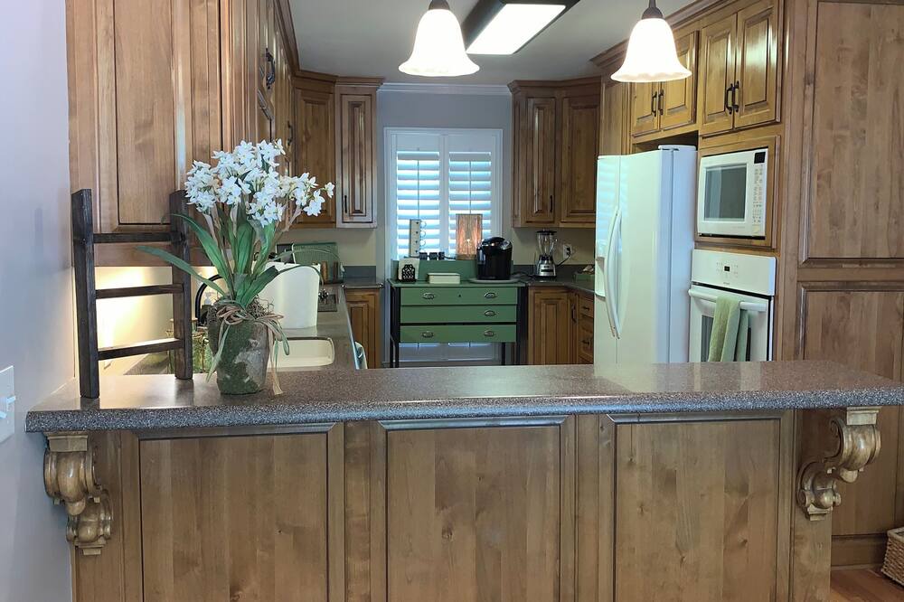 Photo of Kitchen in Calera