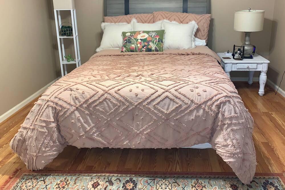 Photo of Bedroom in Calera