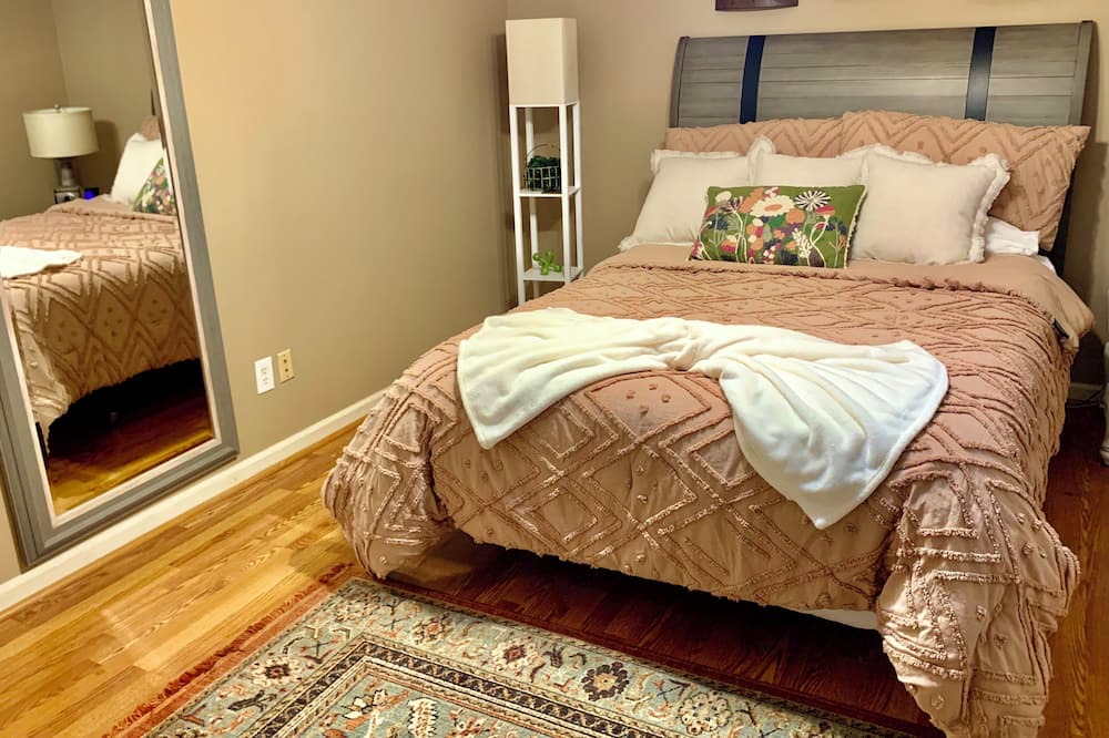 Photo of Bedroom in Calera
