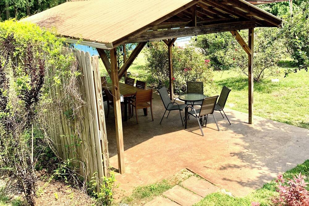 Photo of Outdoor in Calera