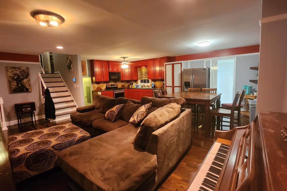 Photo of Livingroom in Decatur