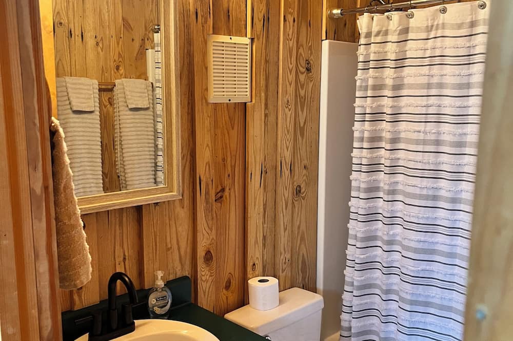 Photo of Bathroom in Six Mile