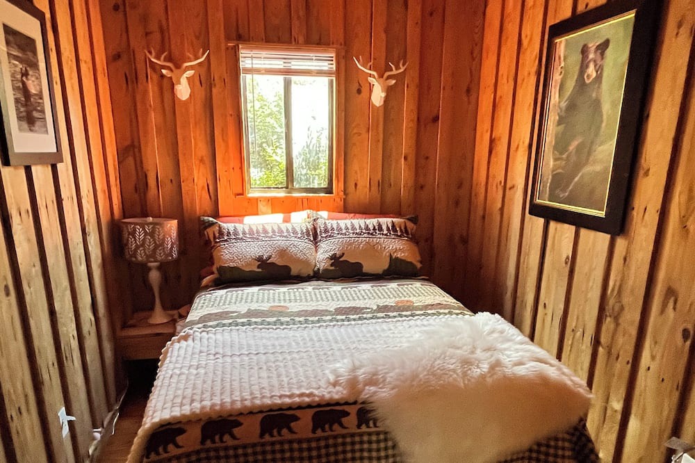 Photo of Bedroom in Six Mile
