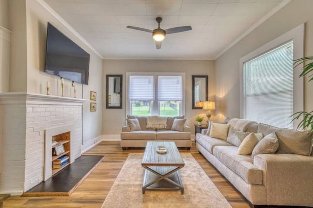 Photo of Livingroom in Sheffield
