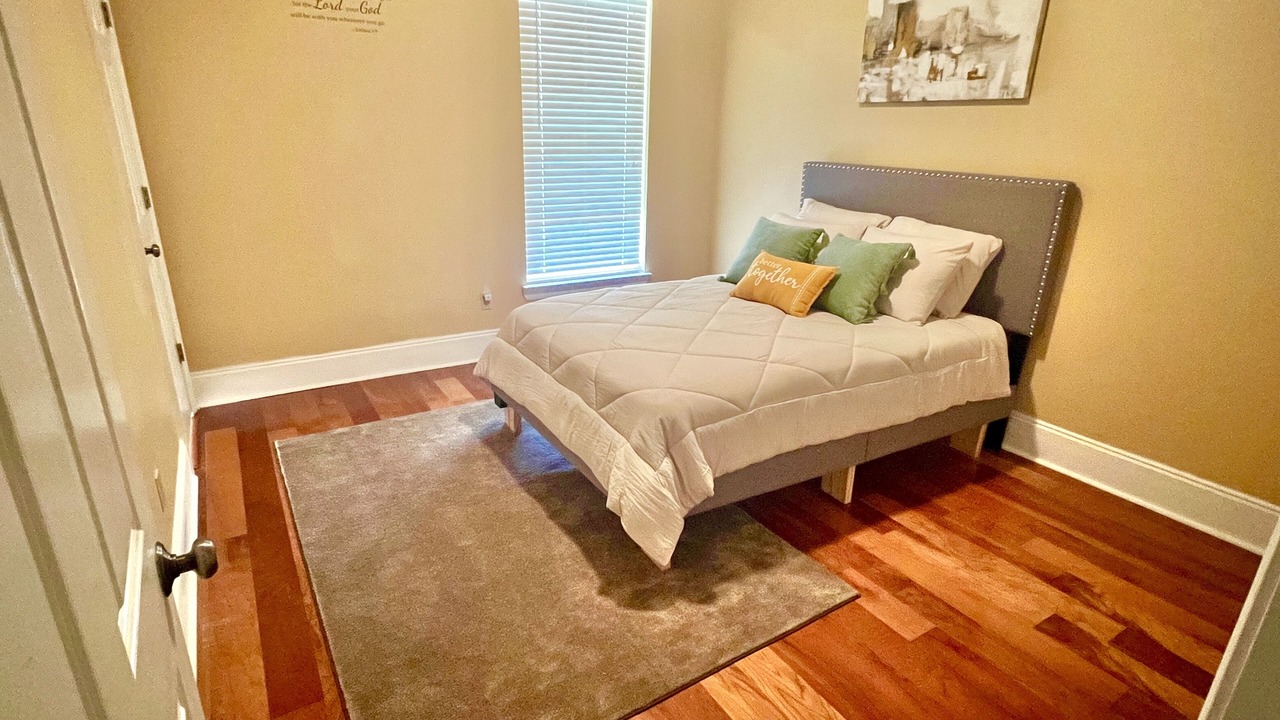 Photo of Bedroom in Gulfport