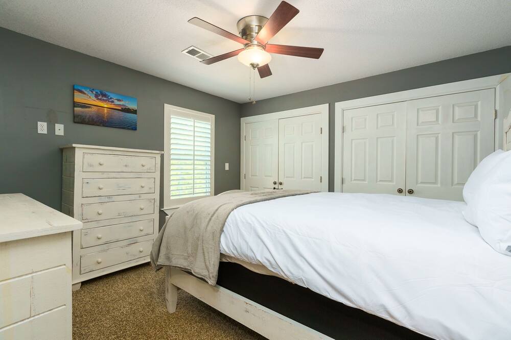 Photo of Bedroom in Gulfport