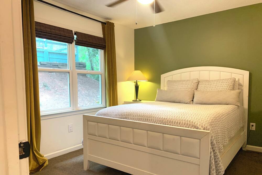 Photo of Bedroom in Watkinsville